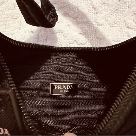 Prada | Handbag | Re-Nylon Prada Re-Edition 2000 Mini Bag - Picture 3 of 14